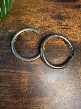 Vintage Gold Tone Textured Woven Snake Mesh Hoop Earrings